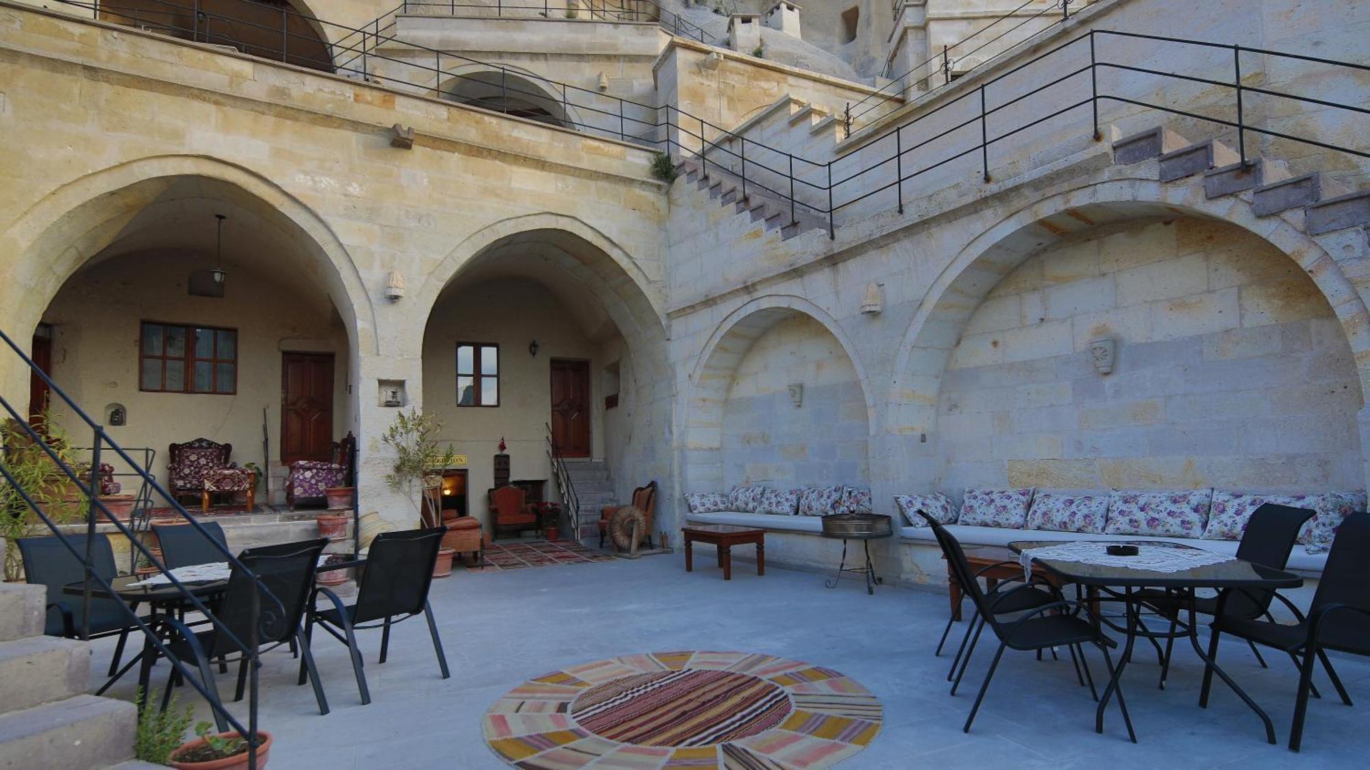 Hotel Vezir Cave